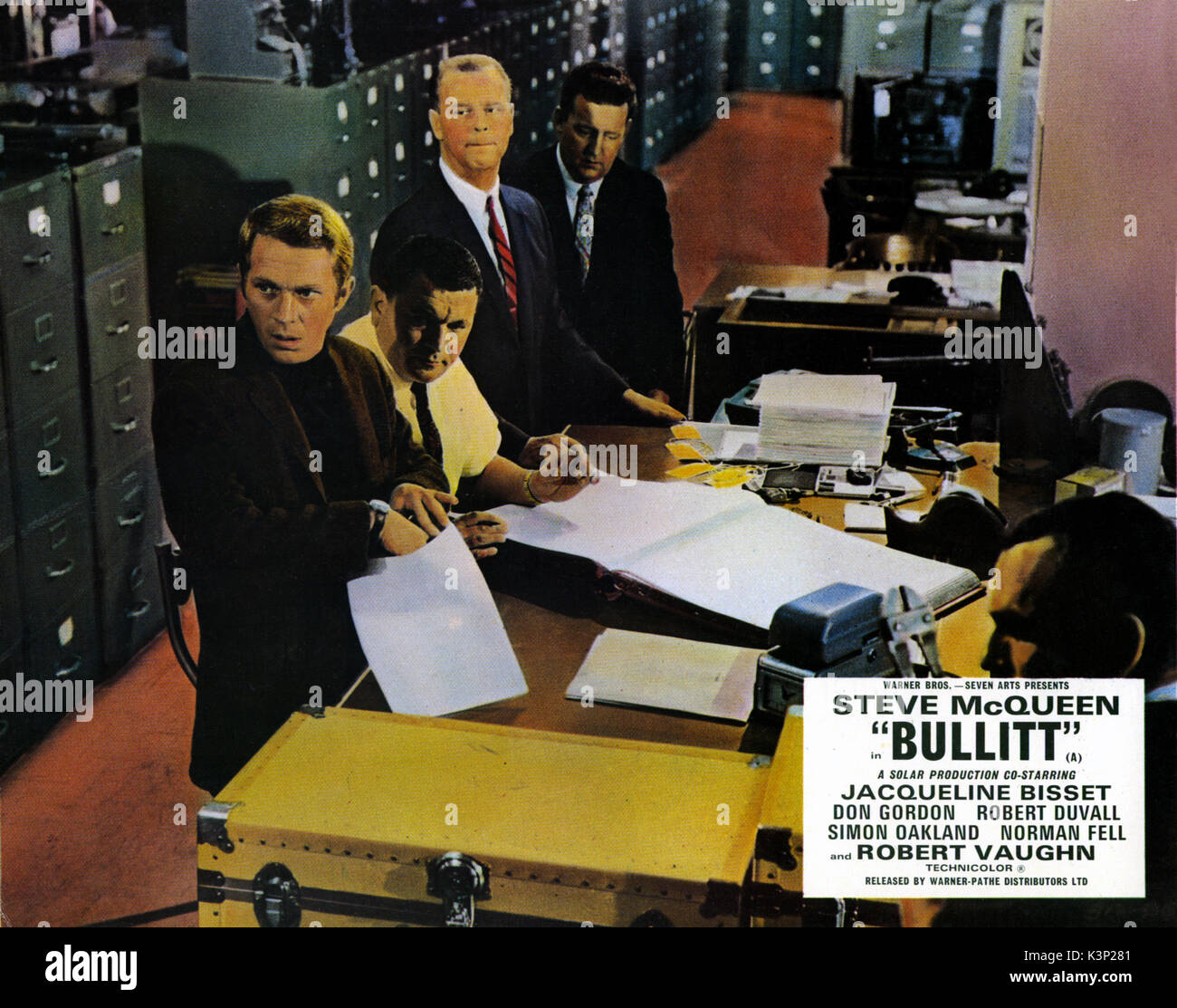 BULLITT [US] 1968 Steve MCQUEEN [gauche] Date : 1968 Banque D'Images