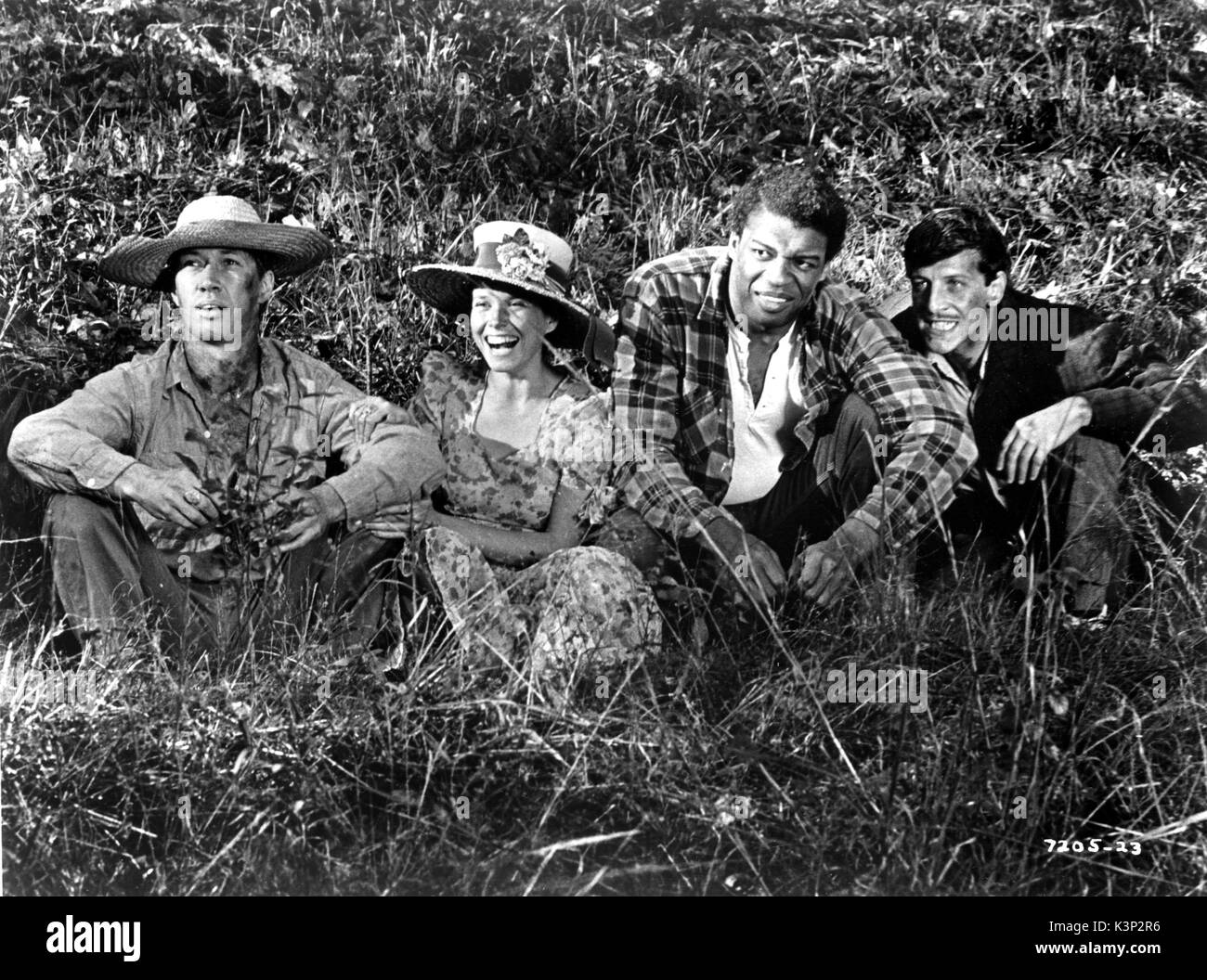 BOXCAR BERTHA [1972] [L-R] David Carradine, Barbara Hershey, BERNIE CASEY, BARRY PRIMUS Date : 1972 Banque D'Images