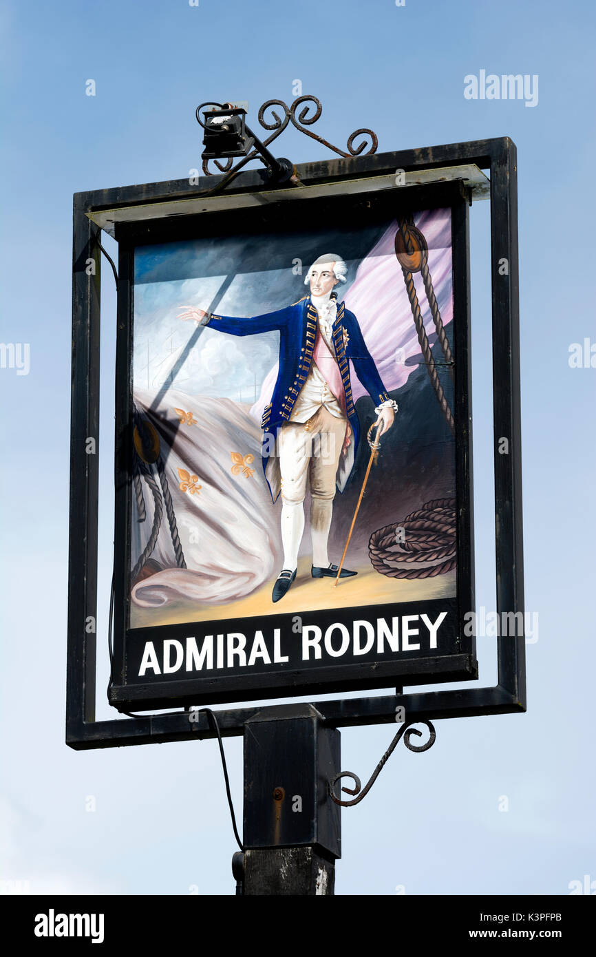 L'amiral Rodney enseigne de pub, Berrow vert, Worcestershire, Angleterre, RU Banque D'Images