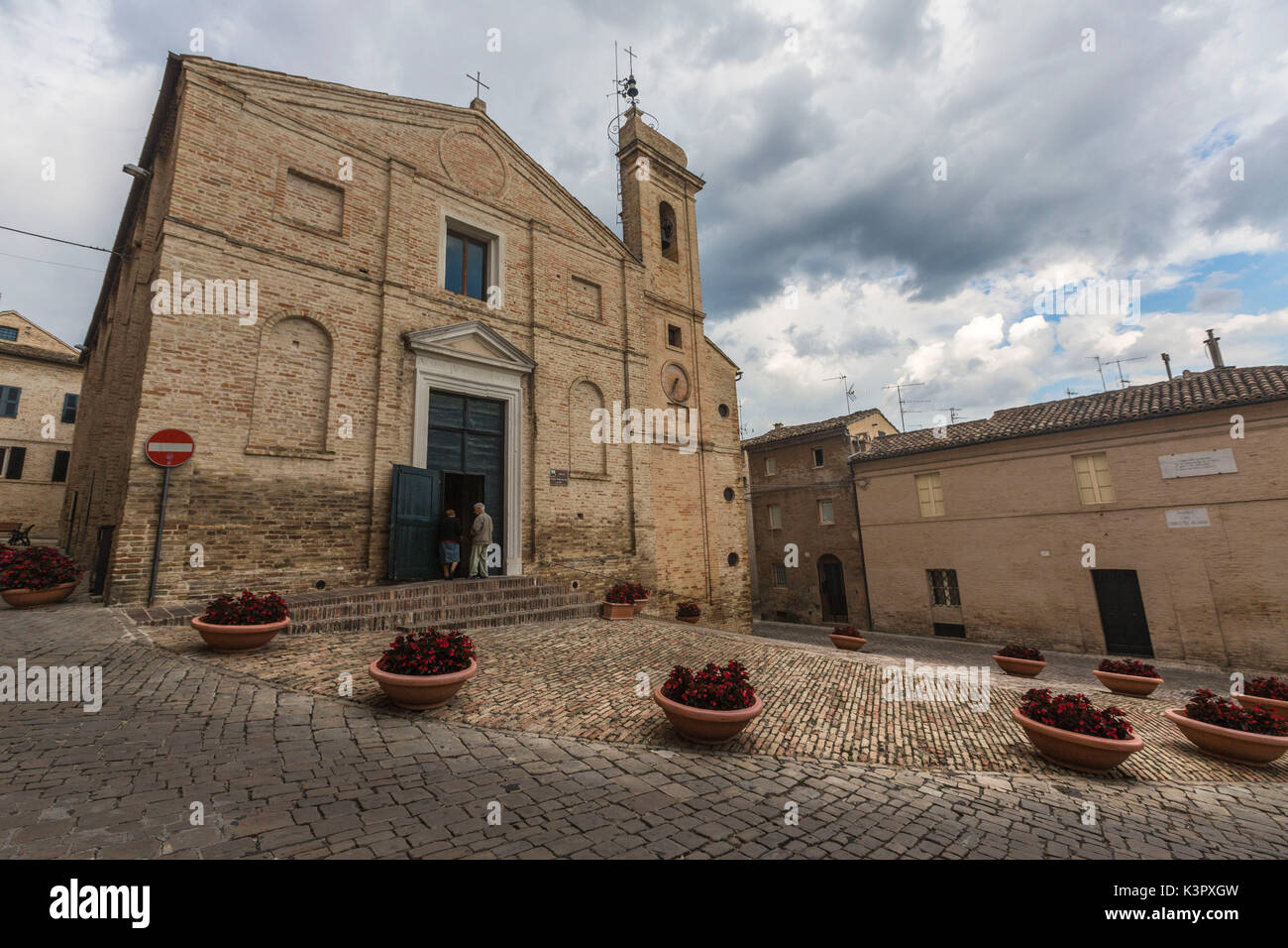 L'ancienne Santa Maria di Monte Morello Church vu de Casa Leopardi Recanati province de Macerata Marches Italie Europe Banque D'Images