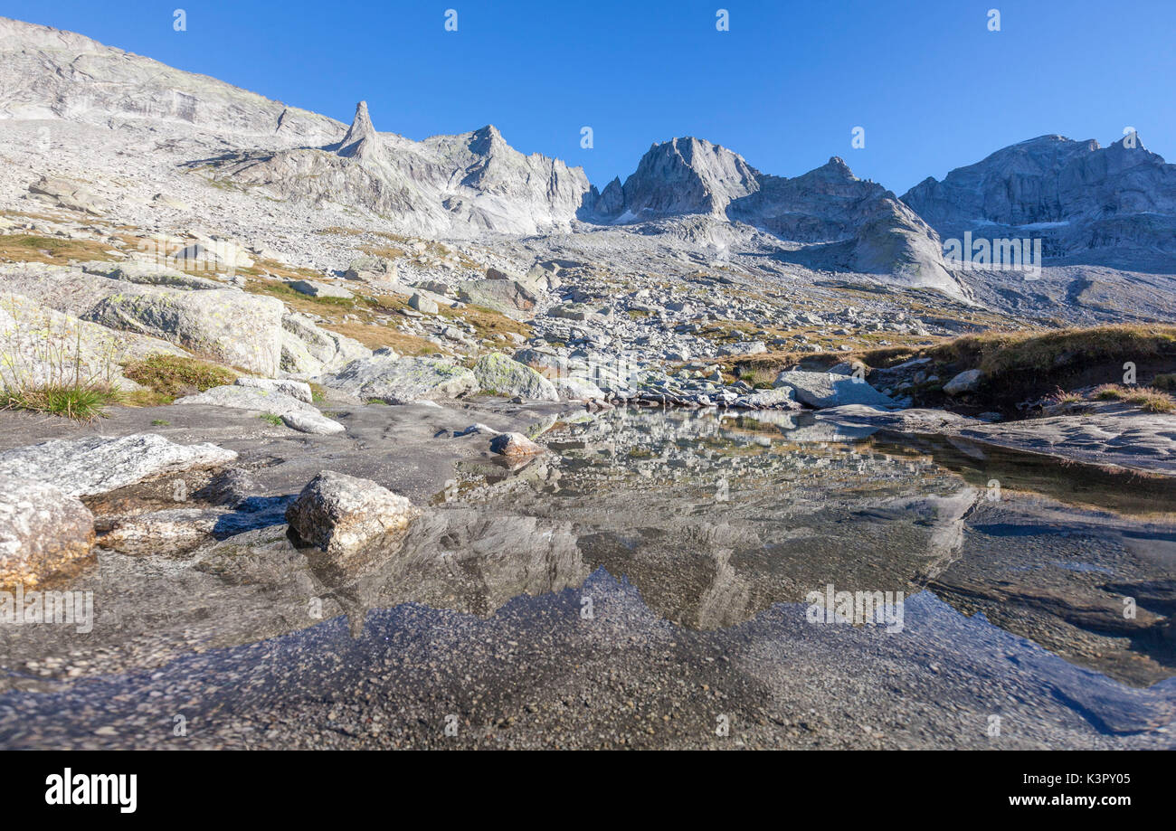 Vue panoramique du pic et le pic Badile Cengalo Porcellizzo Valley Masino Valley Valteline Sondrio Province Lombardie Italie Europe Banque D'Images