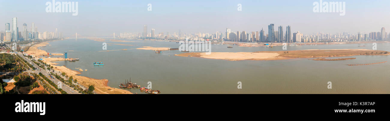 Vue panoramique de Nanchang, la capitale de Jianxi, à midi, Chine Banque D'Images