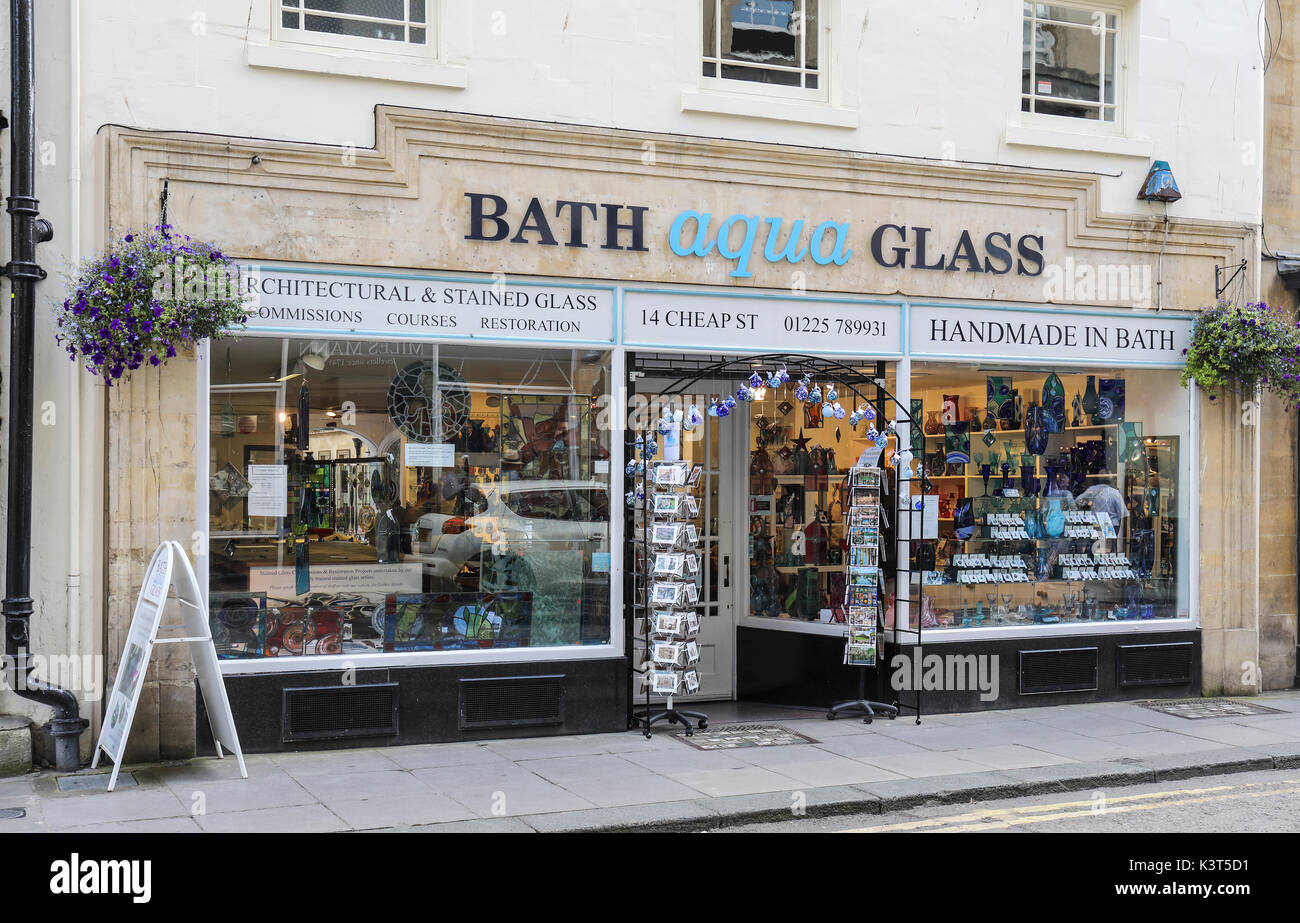 Gros plan sur la boutique Bath Aqua Glass, Bath City centre, Angleterre, Royaume-Uni Banque D'Images