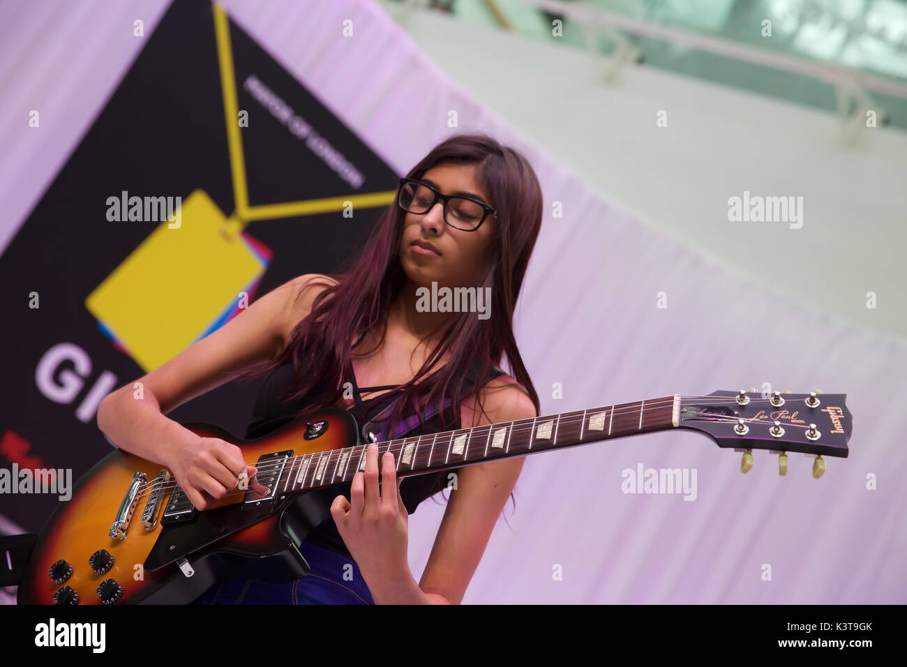 Londres, Royaume-Uni. Sep, 2017 3. Charis Bechan au maire de Londres Concerts Grand Final qui a eu lieu à Westfield, bergers Bush, London. Douze finalistes il bataille .Concerts est plus qu'un concours. Pour ceux qui restent le cours, une foule de possibilités s'ouvre à eux par une plus large Busk à Londres - programme payé pas cher, les terres privées de la rue avec le potentiel de gains de travail, la gestion de l'événement et de l'industrie l'accès. Credit : Keith Larby/Alamy Live News Banque D'Images