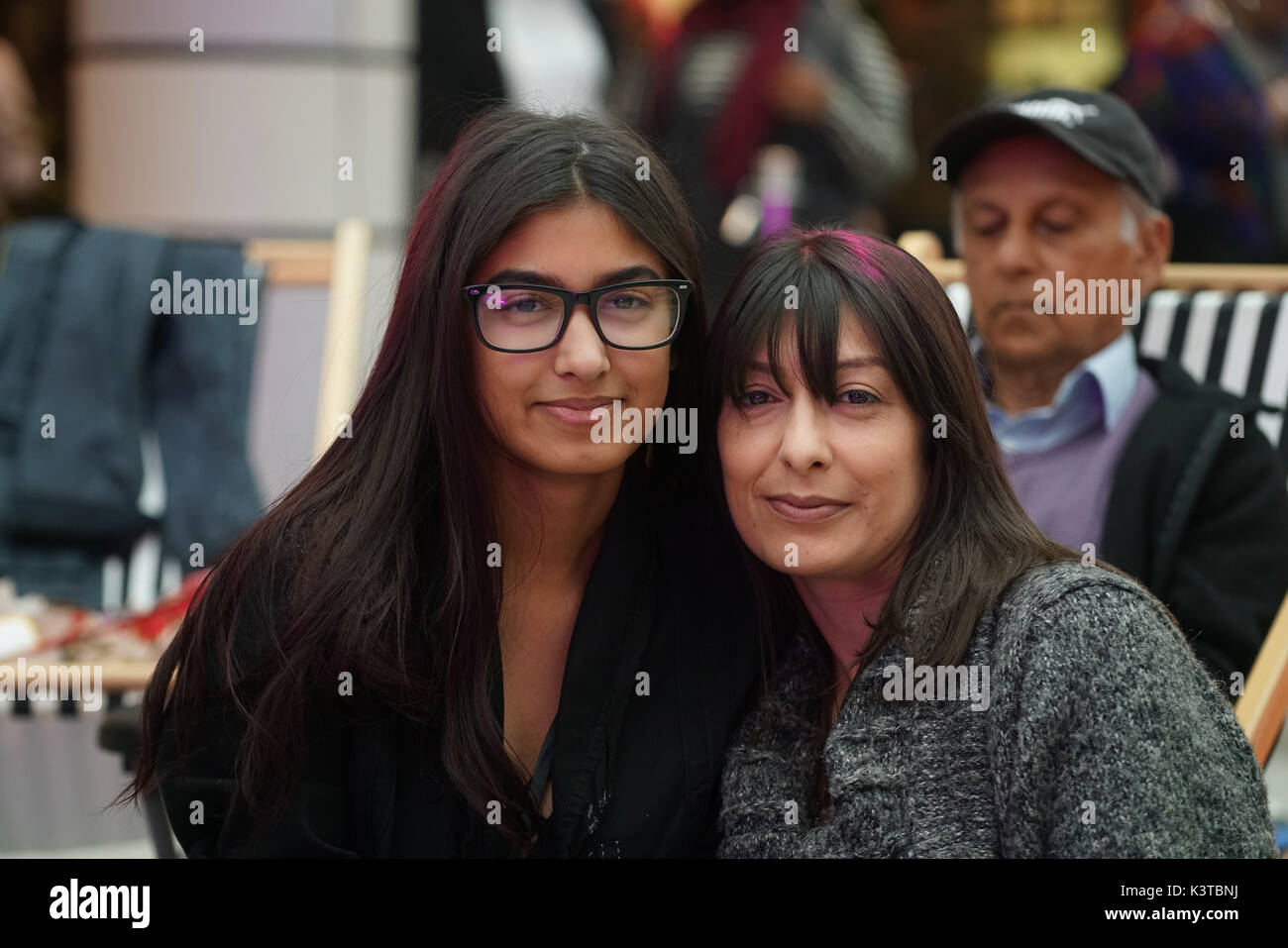 Londres, Royaume-Uni. Sep, 2017 3. Charis Bechan finalistes et sa mère assistent à la maire de Londres Concerts à Westfield London. Credit : Voir Li/Alamy Live News Banque D'Images