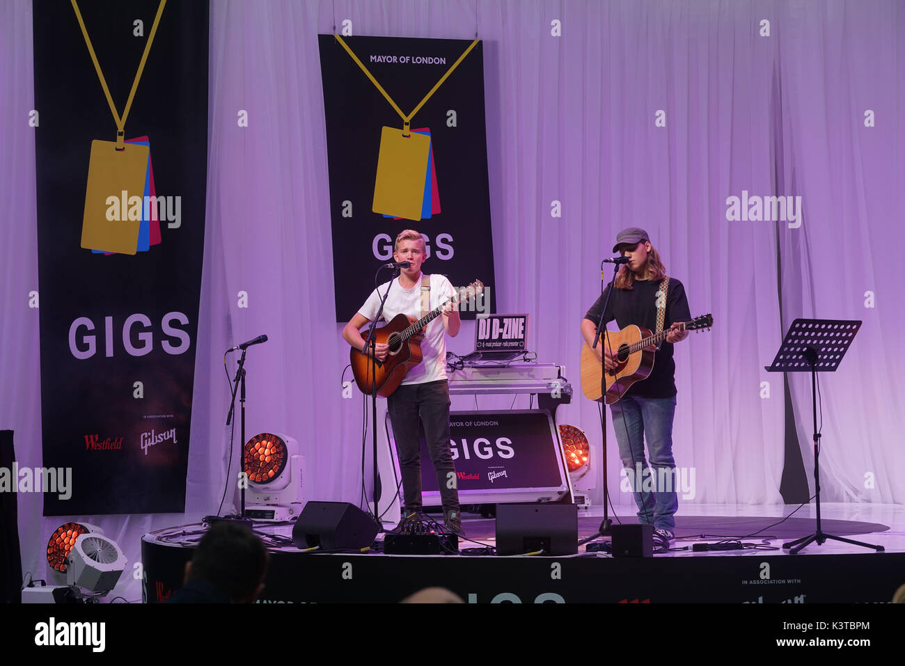 Londres, Royaume-Uni. 2Nd Sep 2017. Rade finaliste de la bande effectue deux à la maire de Londres Concerts à Westfield London. Credit : Voir Li/Alamy Live News Banque D'Images