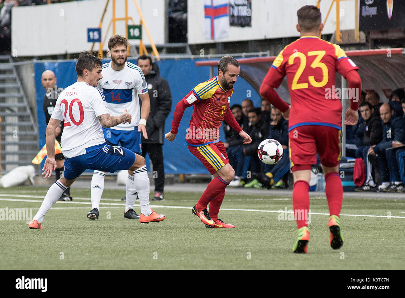 Mal Pais, Costa Rica. 06Th Sep 2017. Îles Féroé, Torshavn - septembre 3, 2017. Marc Pujol (7) d'Andorre et René Joensen (20) des îles Féroé vu au cours de la qualification de la Coupe du monde entre les îles Féroé et l'Andorre à Torsvoellur Stadion à Torshavn. Gonzales : Crédit Photo/Alamy Live News Banque D'Images