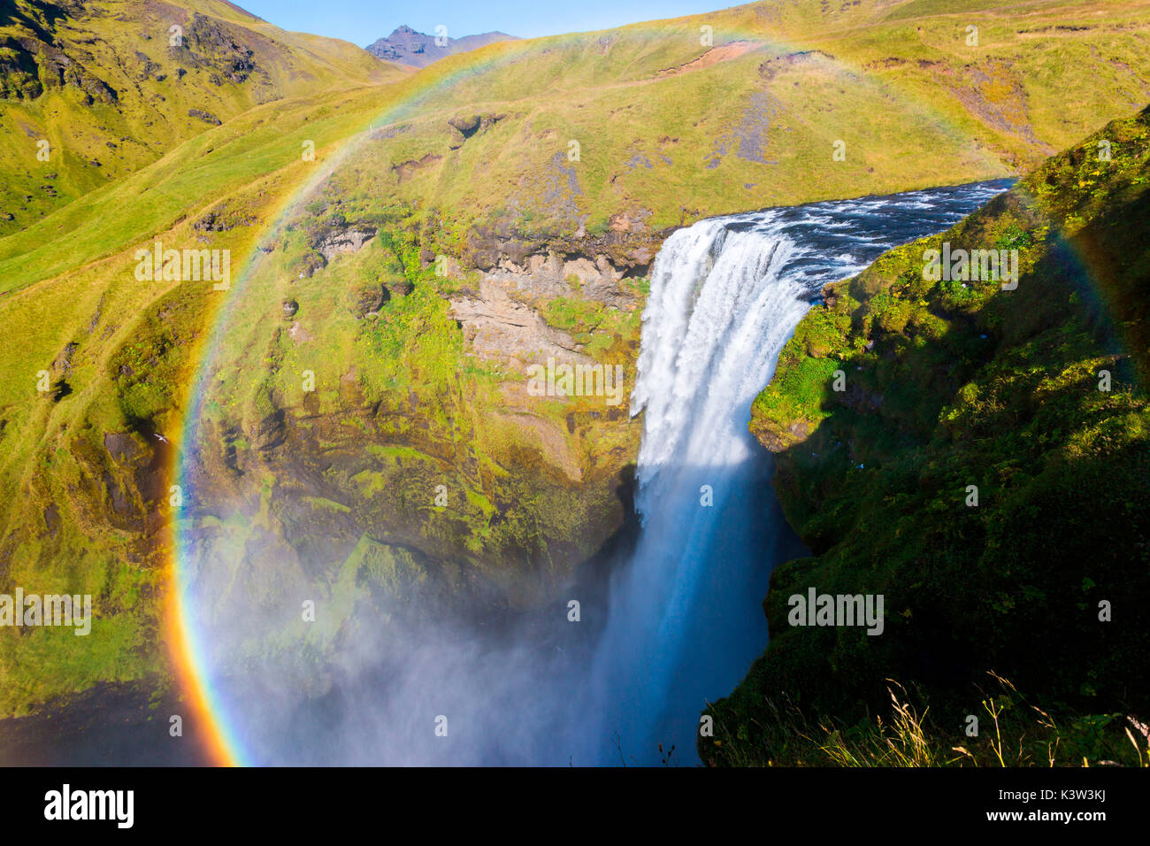 Skogafoss, arc-en-ciel circulaire, l'Islande Banque D'Images