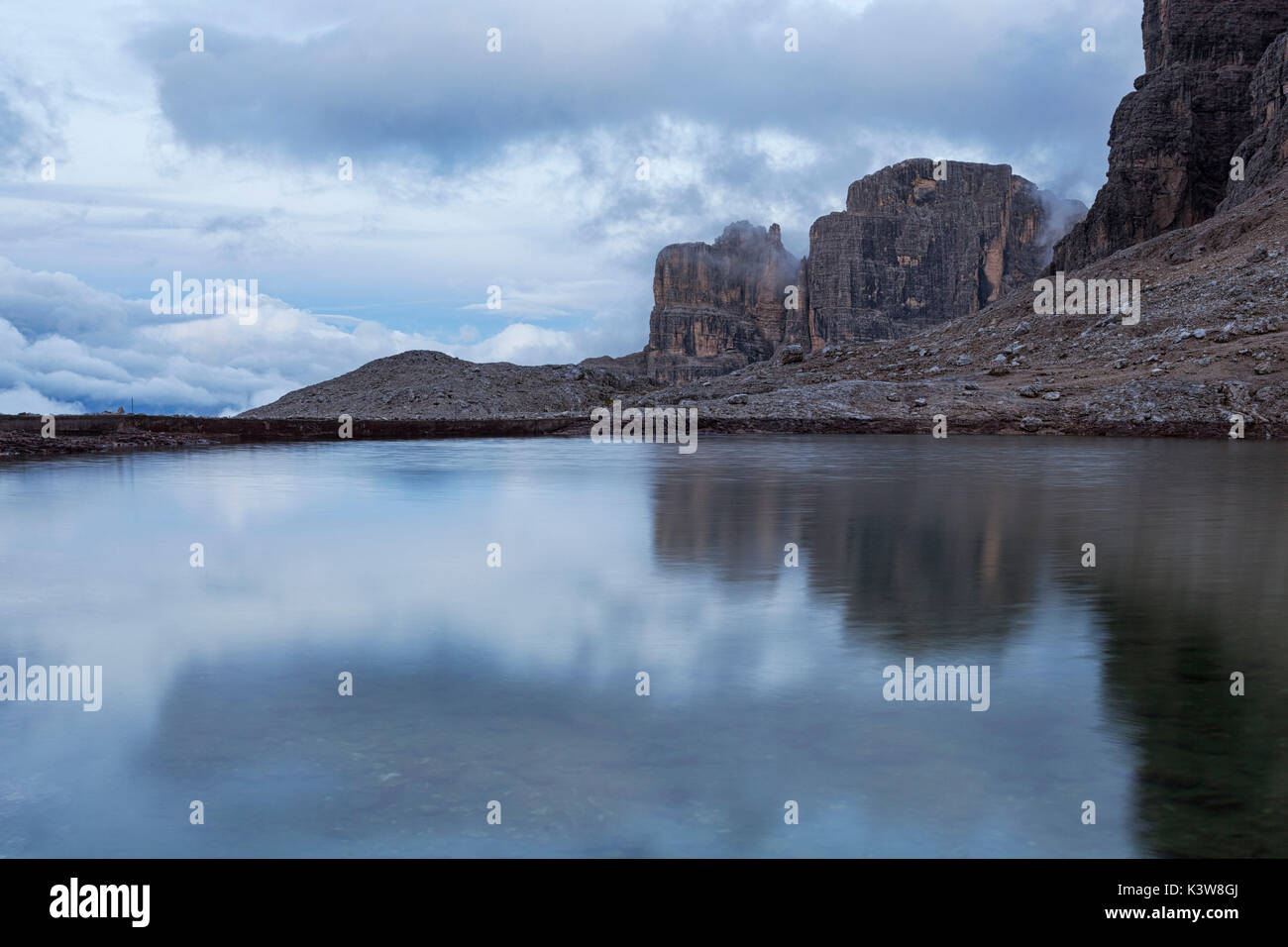 Pissadu Lake, Groupe du Sella, Dolomites, le Tyrol du Sud, Bolzano, Italie. Banque D'Images