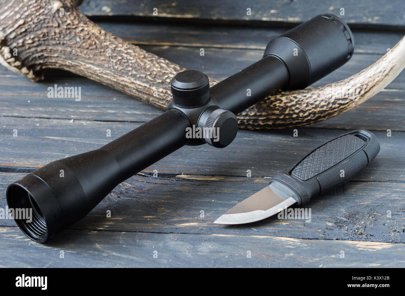 Vue optique noir et noir couteau de chasse. Hunter accessoires. Banque D'Images