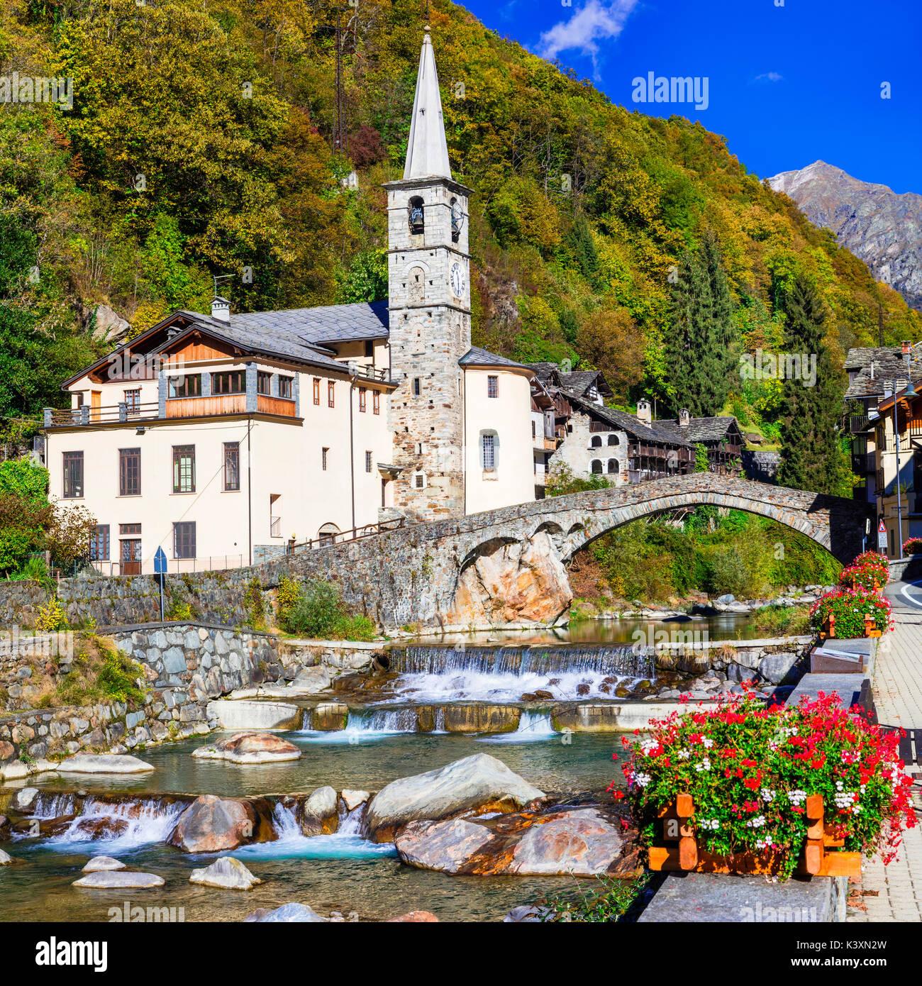 Belle lillianes village,valle d'aoste,italie. Banque D'Images