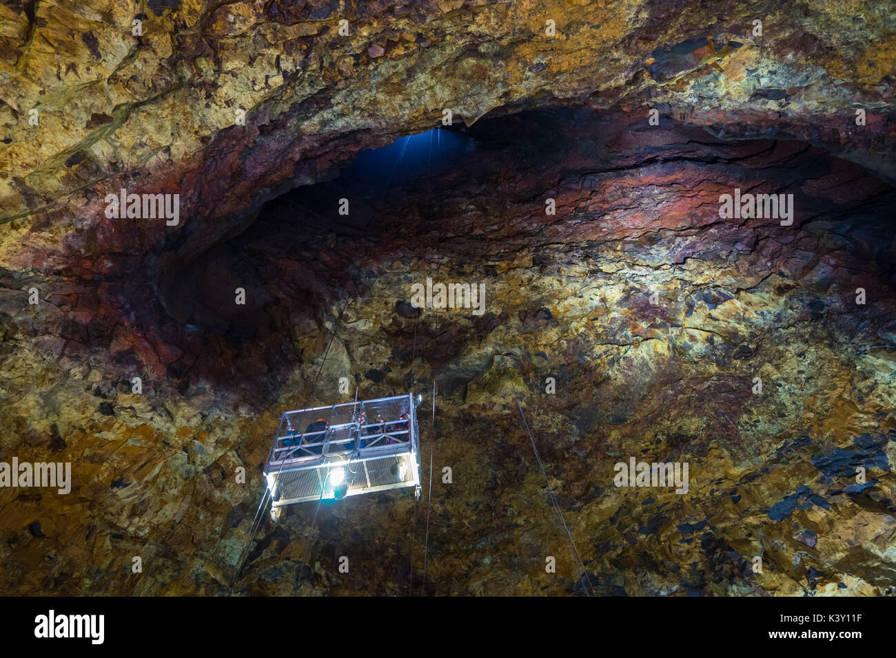 L'intérieur de la chambre magmatique du volcan Thrihnukagigur près de Reykjavik, Islande. Banque D'Images
