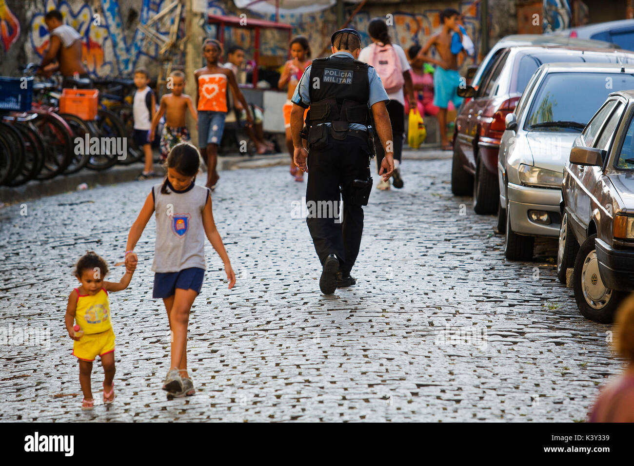 Scène de rue la Favela Dona Marta, Botafogo, Rio de Janeiro, Brésil Banque D'Images