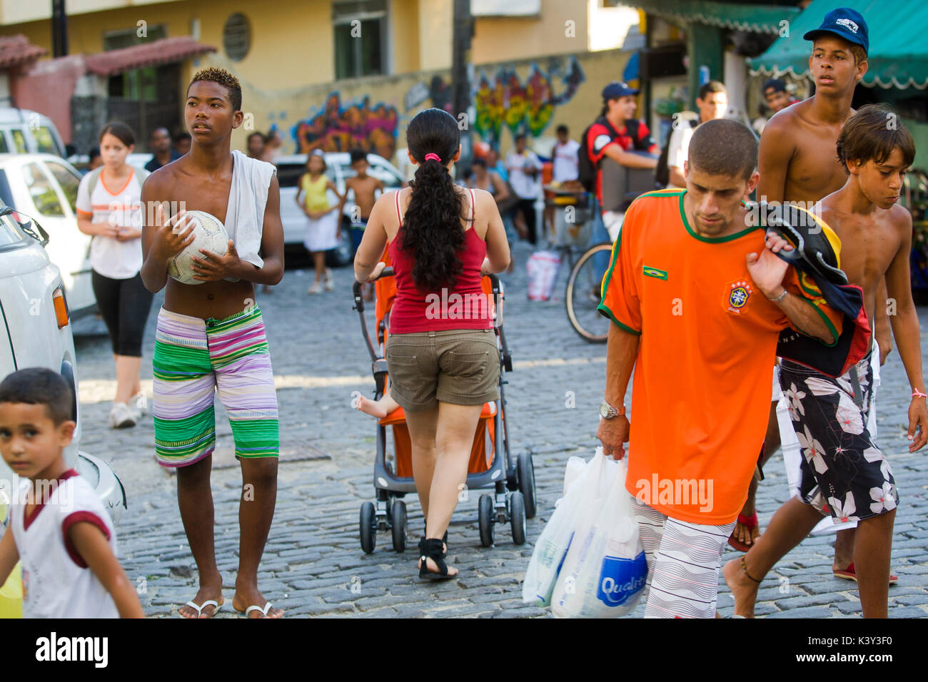 Scène de rue la Favela Dona Marta, Botafogo, Rio de Janeiro, Brésil Banque D'Images