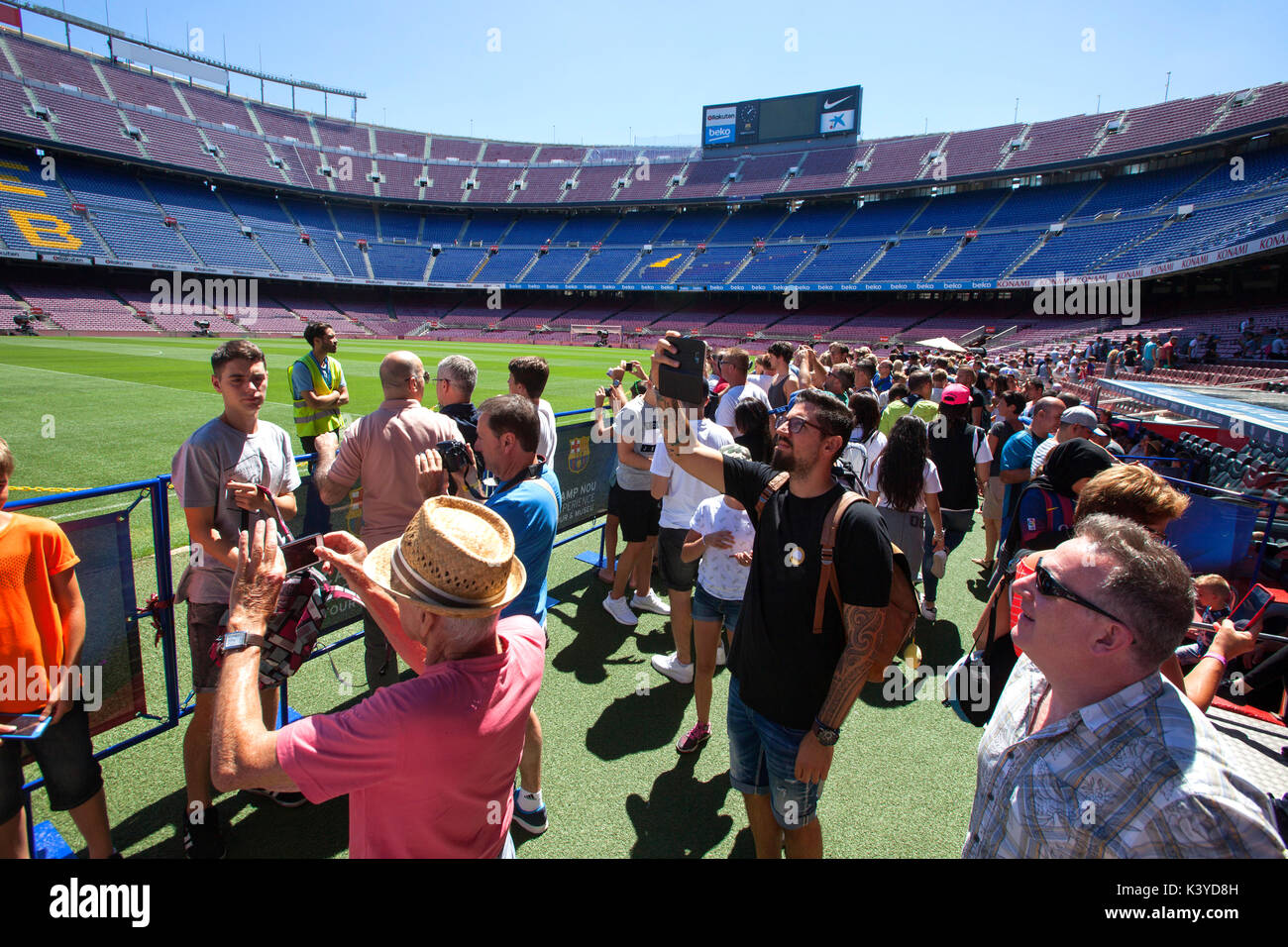Tour Camp Nou du FC Barcelone et l'expérience du musée Mes que un club Banque D'Images
