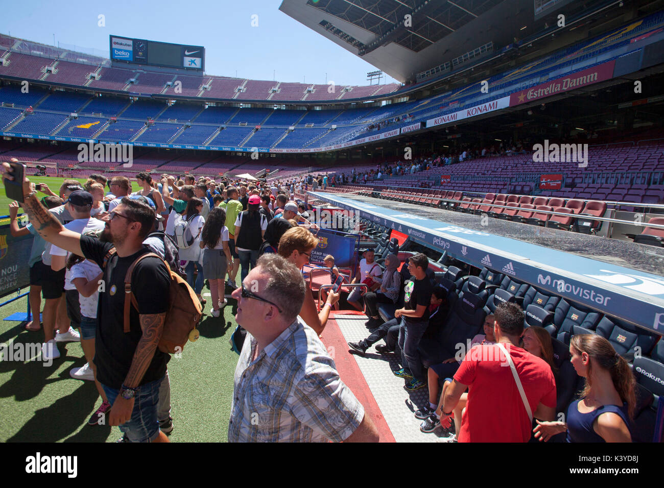 Tour Camp Nou du FC Barcelone et l'expérience du musée Mes que un club Banque D'Images