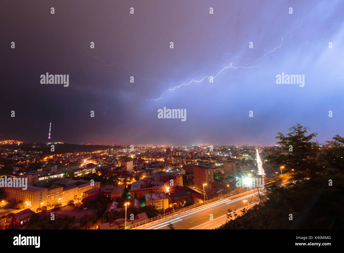 Plus d'orage nuit Erevan, Arménie Banque D'Images