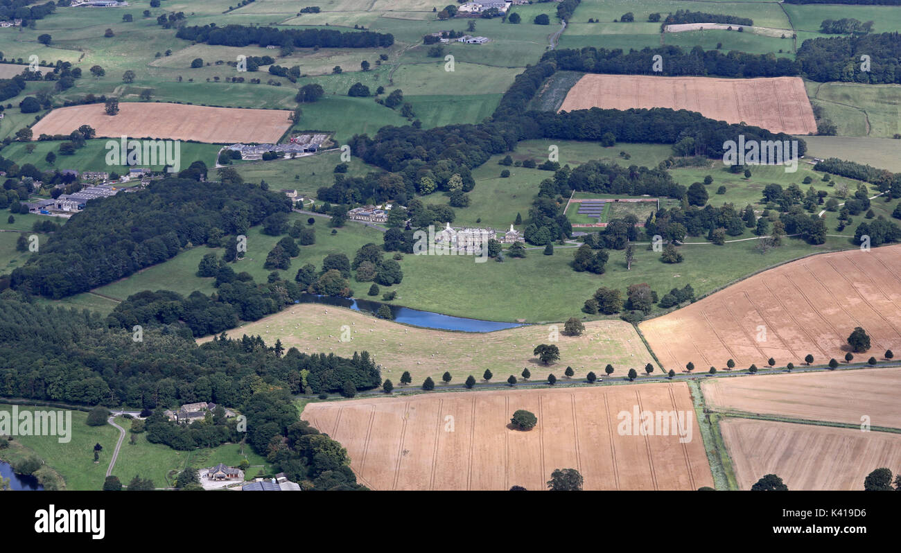 Vue aérienne de l'Denton Hall Estate, Ilkley, Yorkshire, UK Banque D'Images