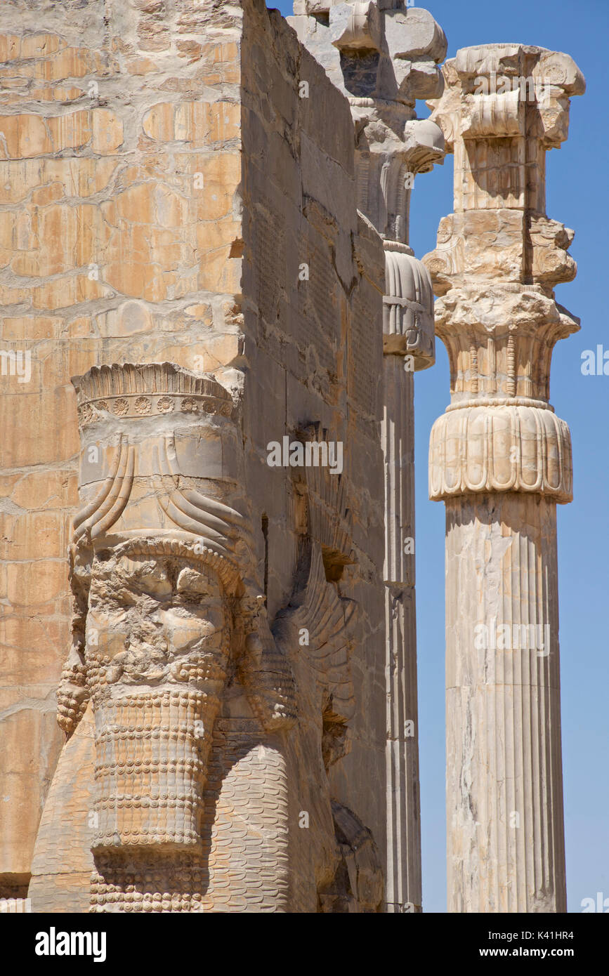 La porte de toutes les nations, Persepolis, Iran. lamassus, taureaux avec les chefs des barbus Banque D'Images