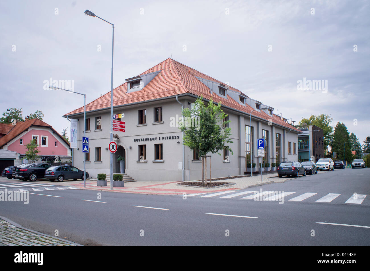 Sokolovna Pruhonice, Restaurant, salle de remise en forme Banque D'Images