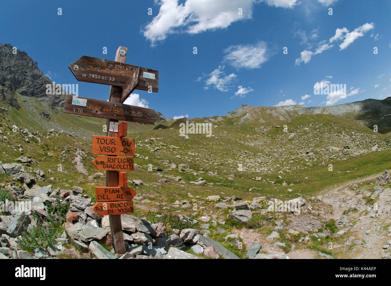 Signes Trail Mont Viso. Montagne Mont Viso, en Italie, en Europe Banque D'Images