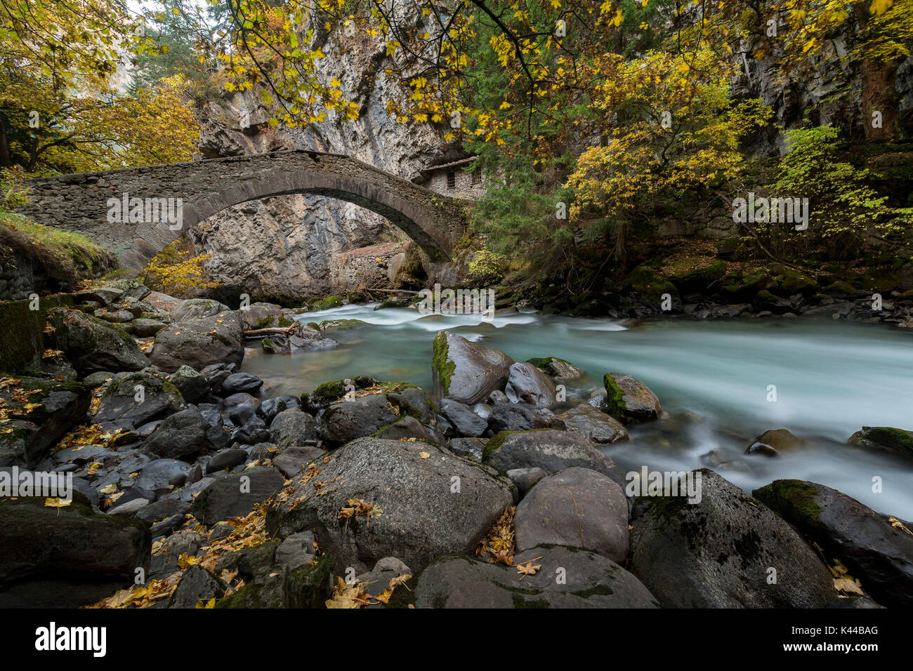 Vieux pont de horrible de Pré Saint Didier, de la vallée d'aoste, Italie, Europe Banque D'Images