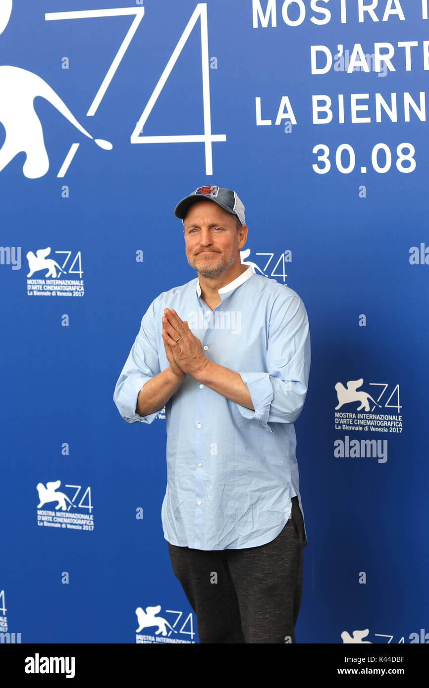 L'Europe, Italie, Lido di Venezia, 04 septembre, 2017 : l'acteur Woody Harrelson au photocall du film 'trois panneaux d'Extérieur Ebbing, Missouri' . 74e Festival International du Film de Venise Photo © Ottavia Da Re/Sintesi/Alamy Live News Banque D'Images