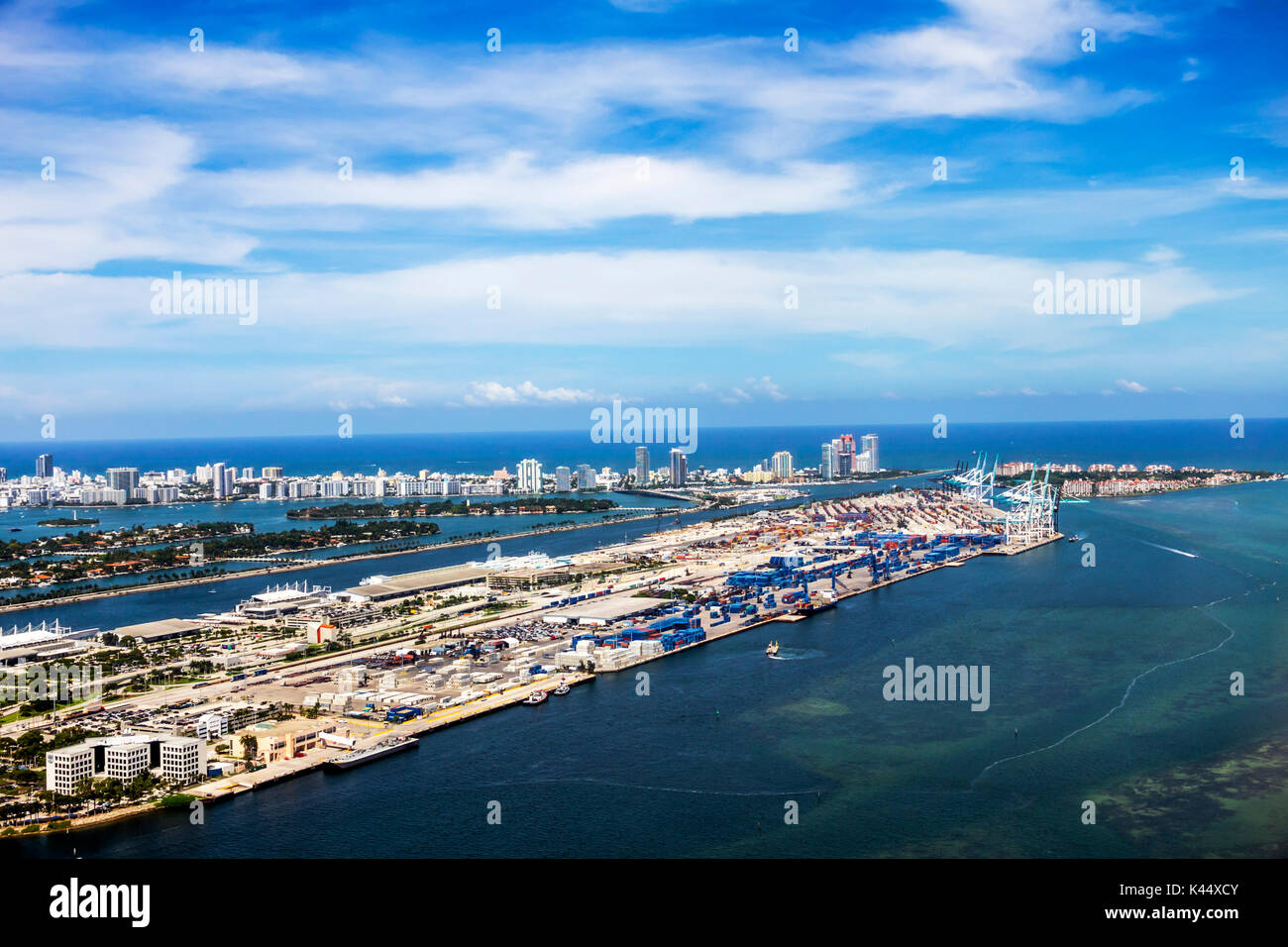 Miami Florida,port,Miami Beach,Biscayne Bay Water,Atlantic Ocean Water,vue au-dessus,vue aérienne au-dessus,Government Cut,les visiteurs voyagent tr Banque D'Images