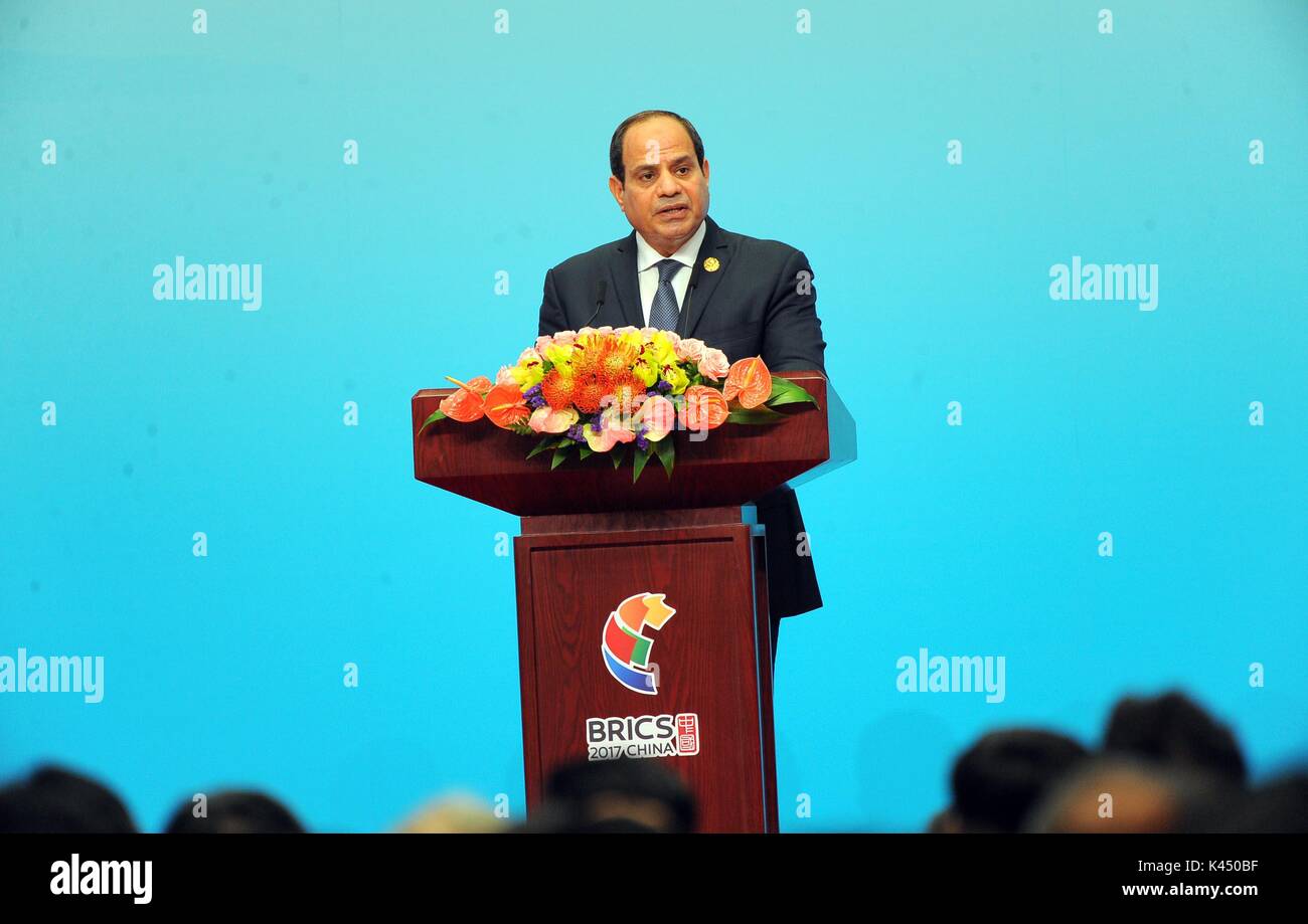 Xiamen, Chine - 4 septembre 2017 - Le président égyptien, Sisi aborde le Sommet des Brics. La neuvième édition du Sommet des BRICS est centrée autour du thème de l'Parternership « plus élevés pour un avenir meilleur. Les nations unies cette année, l'Égypte, le Kenya, le Tadjikistan, le Mexique et la Thaïlande va rejoindre le groupement dans le cadre d'un 'Plus' BRICS approche. Piscine (photo) Banque D'Images