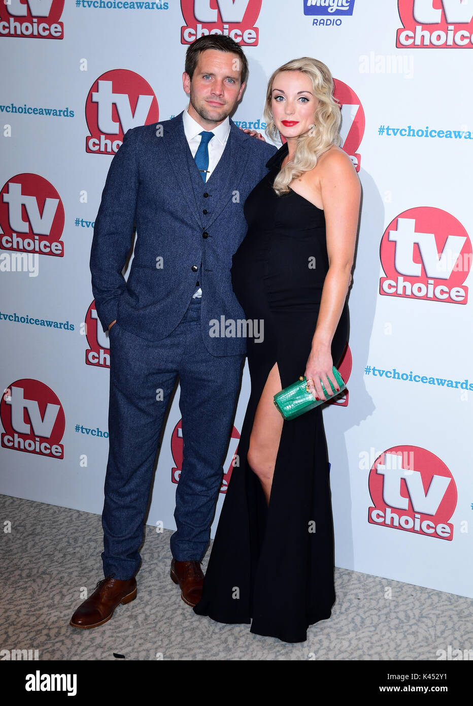 Jack Ashton et Helen George participant à la TV Choice Awards 2017 tenue à l'Hôtel Dorchester, Londres. ASSOCIATION DE PRESSE Photo. Photo date : lundi 4 septembre 2017. Voir histoire PA TV SHOWBIZ Choix. Crédit photo doit se lire : Ian West/PA Wire Banque D'Images