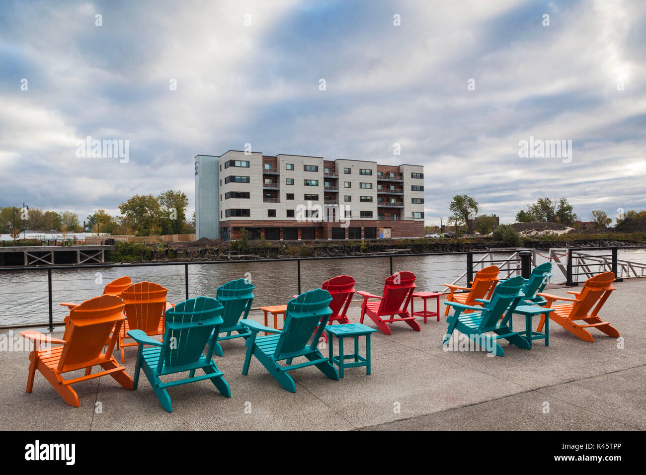 USA, New York, dans l'ouest de New York, Buffalo, Silo, ville nouvelle de divertissement autour de silos à grains rénové Banque D'Images