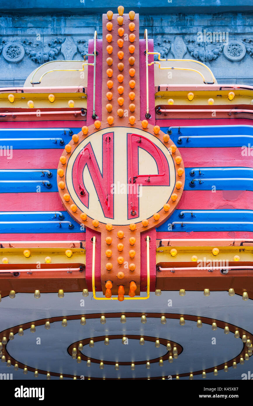 USA, New York, dans l'ouest de New York, Buffalo, North Park Theatre, chapiteau Banque D'Images