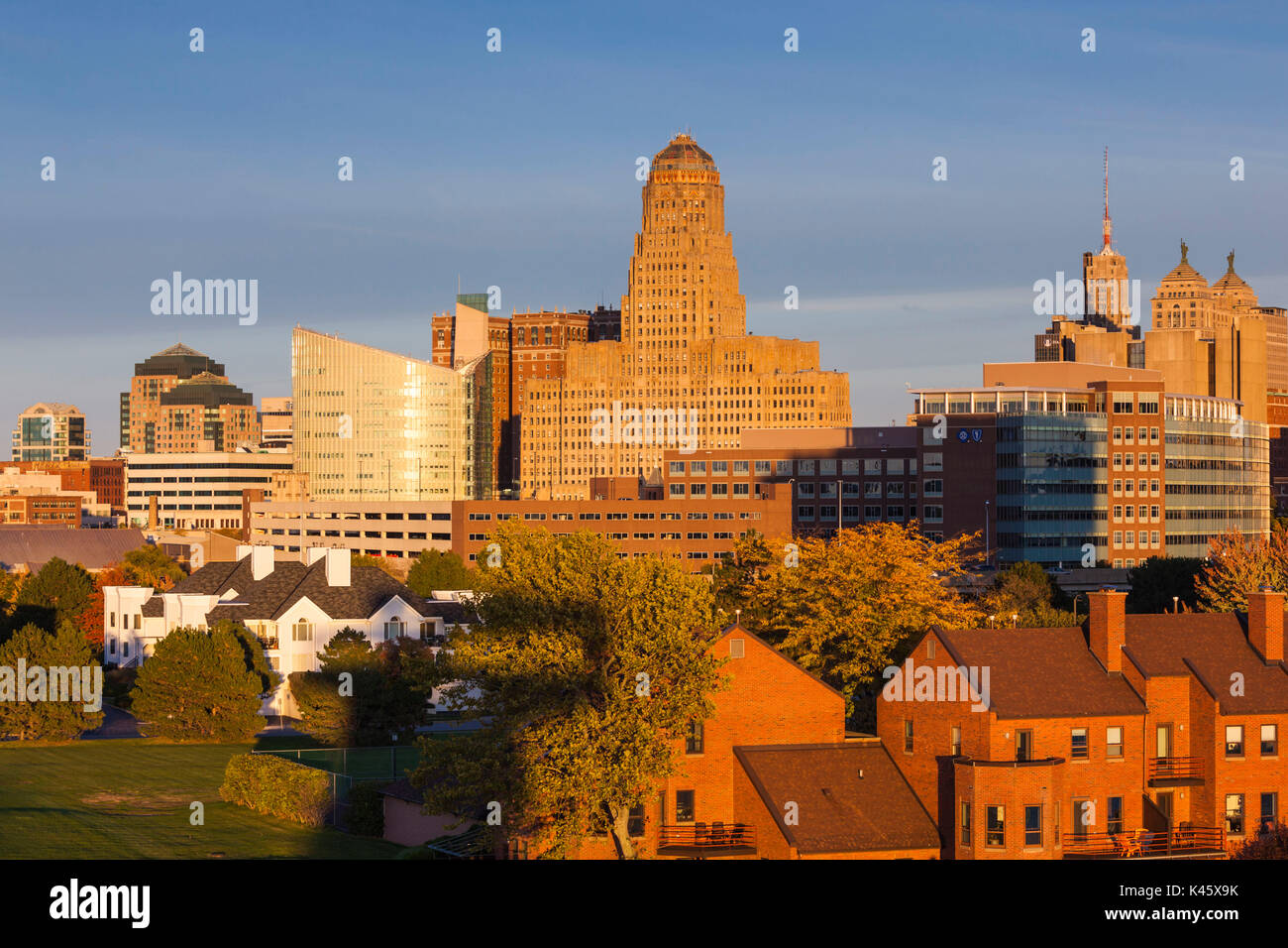 USA, New York, dans l'ouest de New York, Buffalo, havre du lac Érié, coucher du soleil Banque D'Images