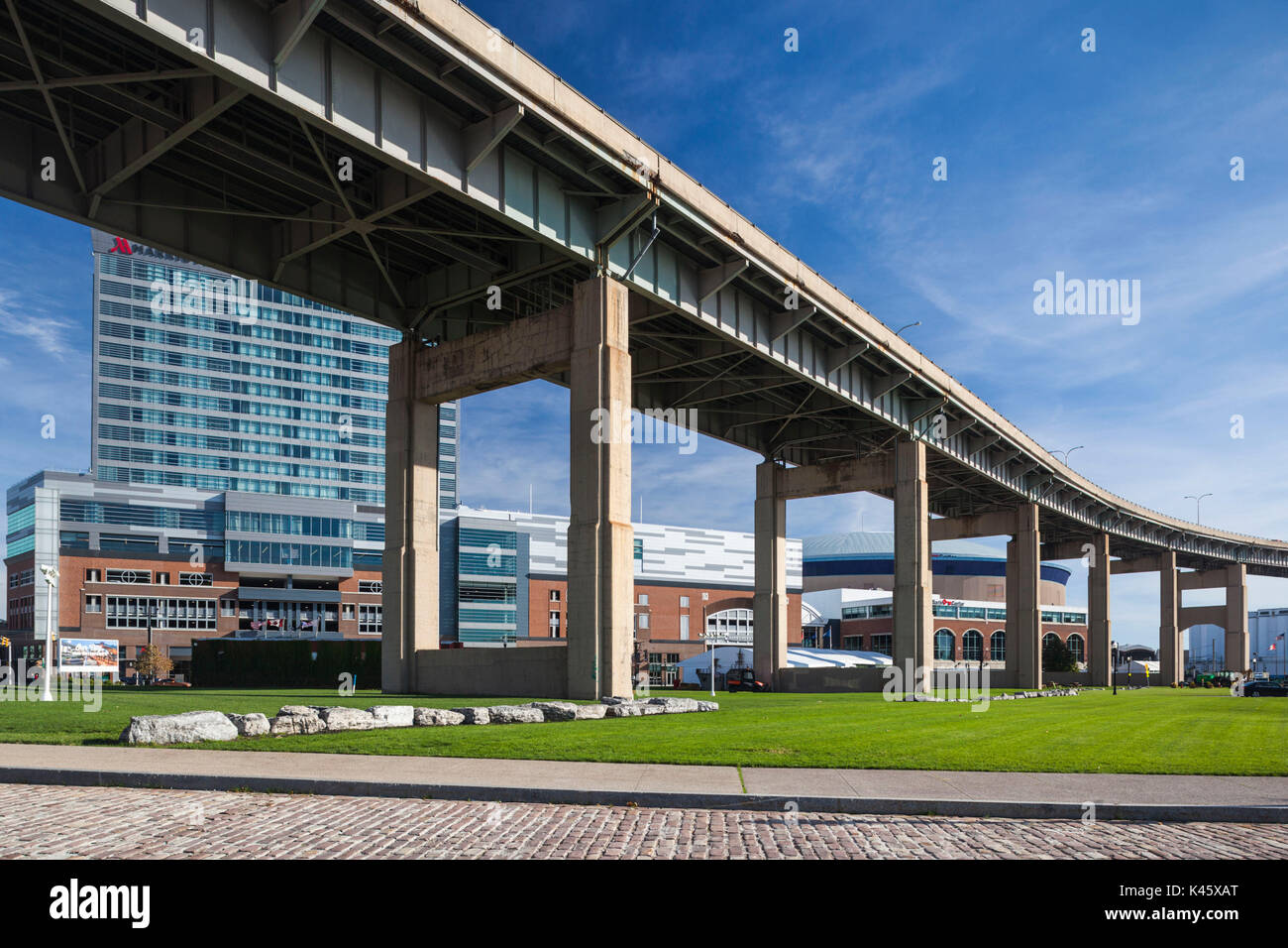 USA, New York, dans l'ouest de New York, Buffalo, parc au bord du canal, ancienne zone industrielle, viaduc 5 RT Banque D'Images