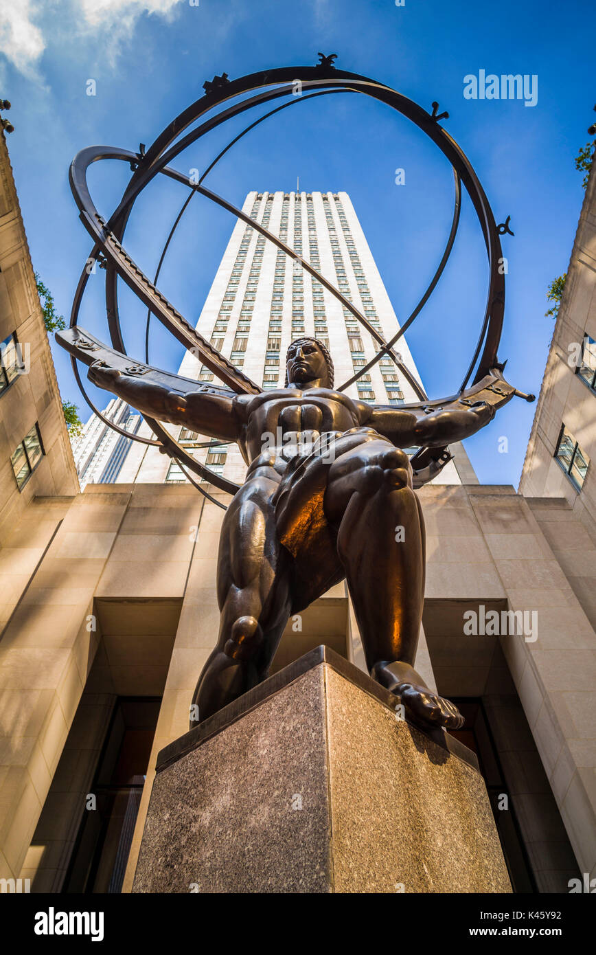 USA, New York, New York, Manhattan, Centre Rockefeller Mid-Town, Atlas sculpture par Lee Laurie, 1937 Banque D'Images