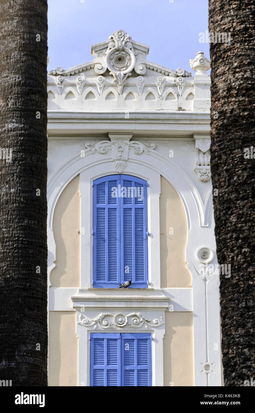 Maison aux volets bleus, Cannes, France Banque D'Images