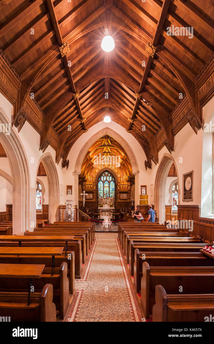 À l'intérieur de l'église Sainte-Marie-Madeleine à Sandringham à Norfolk , Angleterre , Angleterre , Royaume-Uni Banque D'Images
