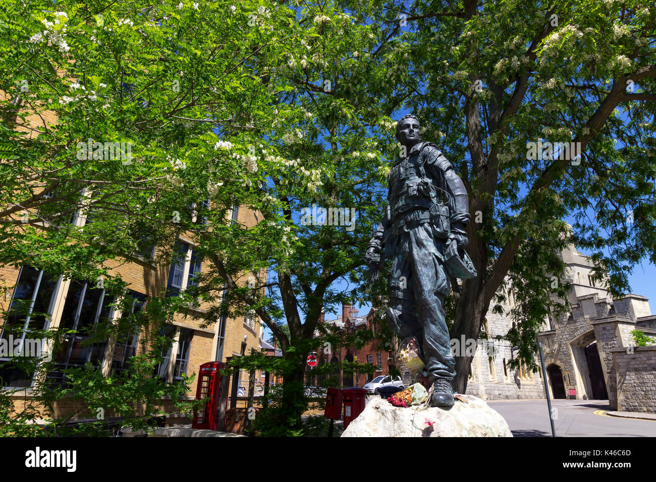 Windsor, Royaume-Uni - 26 mai 2017 : l'Irish Guardsman statue sur les rues de Windsor à l'honneur les Gardes irlandais Banque D'Images