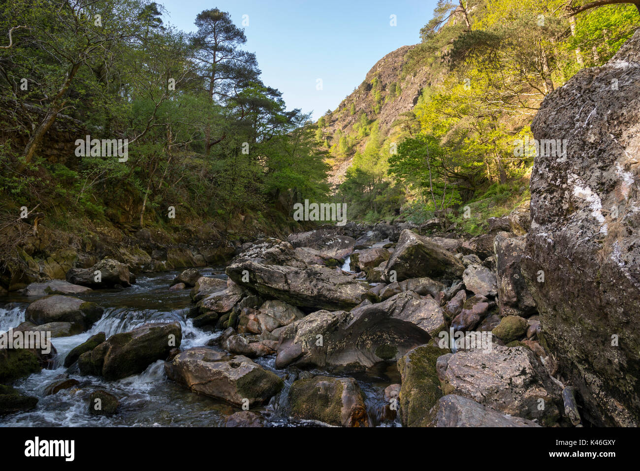 L'Aberglaslyn passent près de Snowdonia à Beddgelert, au nord du Pays de Galles. Banque D'Images