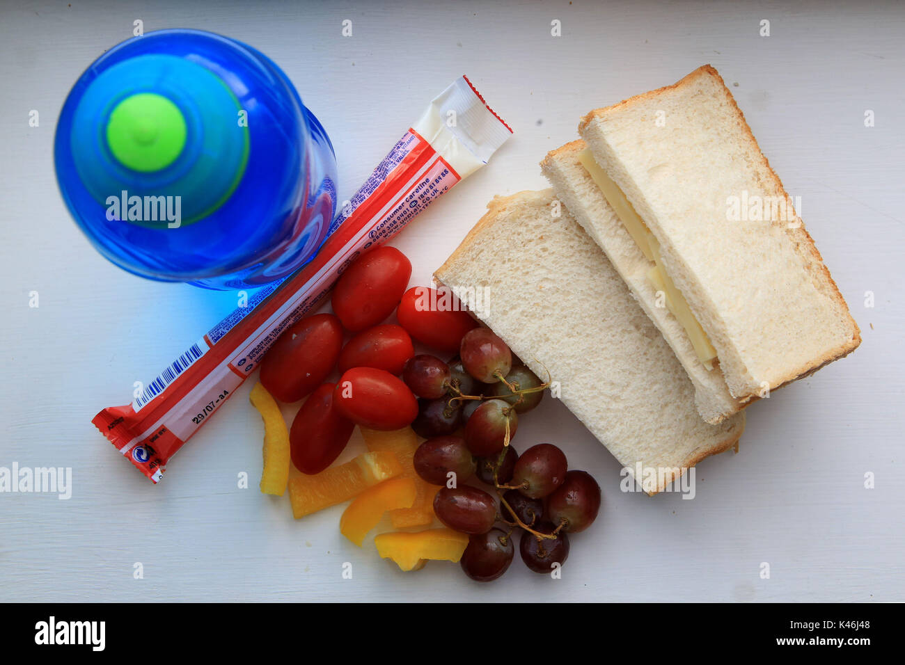 Vue d'un panier-repas pour l'école. Plus d'un tiers des parents n'ont pas les connaissances de base pour faire de leurs enfants un bon lunch à l'école, suggère une étude. Banque D'Images