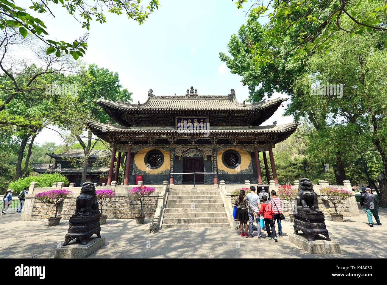 Taiyuan, Chine - Apr 30,2016:chinois classique bâtiment ancientry-miroir de la terrasse du musée Jinci à Taiyuan, Shanxi, en Chine. Banque D'Images