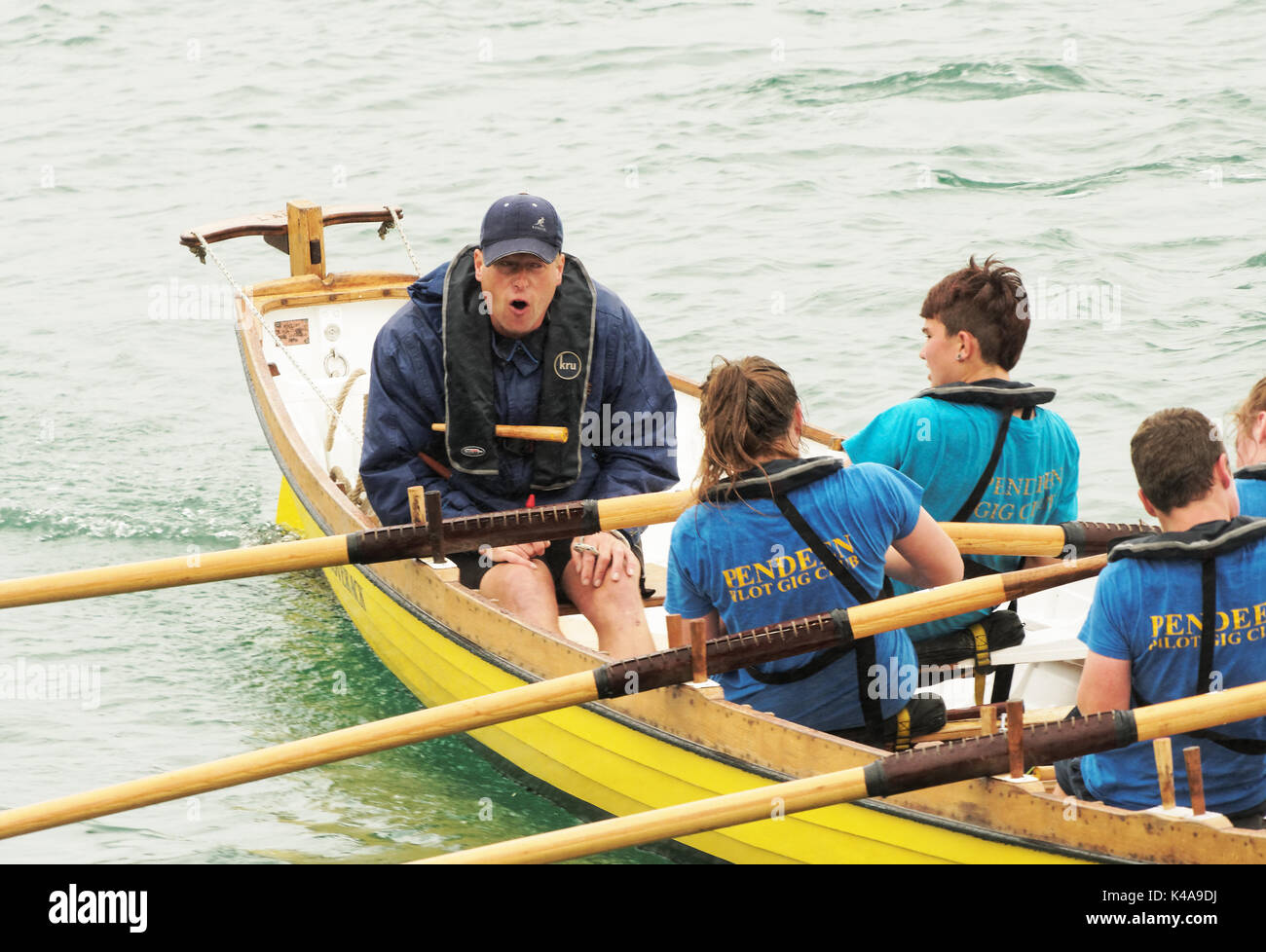 03rd, 2017, septembre. Mesdames des championnats annuels et de moins de 16 ans catégories de Cornish historique pilote bateau traditionnel concert aviron au NW Banque D'Images