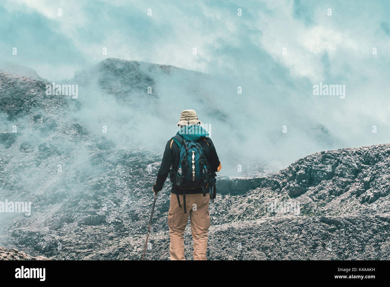 Sac à dos homme Traveler avec Voyage alpinisme concept de vie Banque D'Images