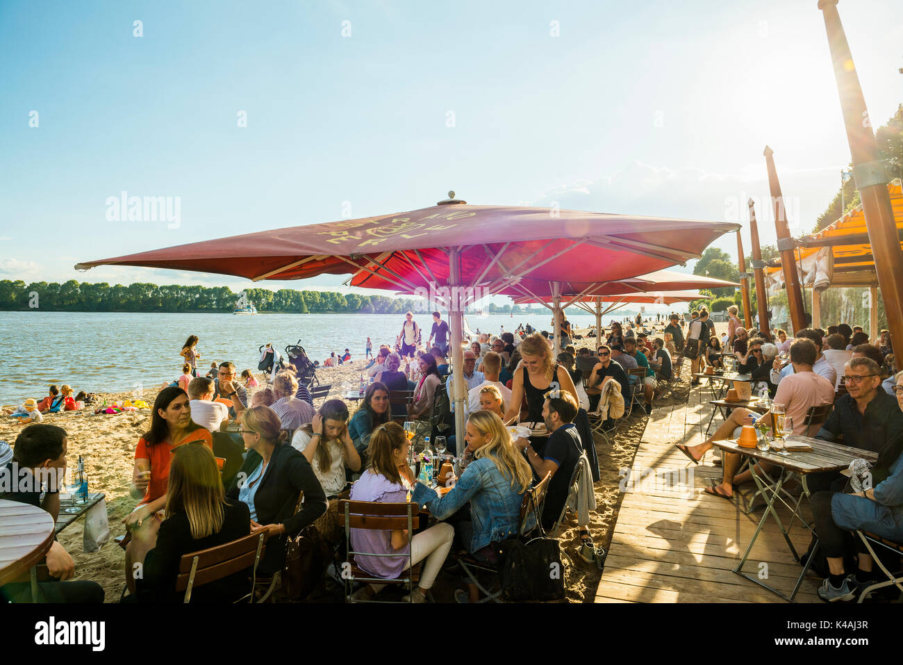 Beach bar Strandperle, Elbe Beach, Övelgönne, Hambourg, Allemagne Banque D'Images