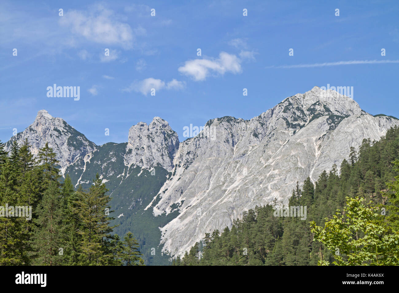 Le Groupe Arnspitze est une montagne autonomes dans le Tyrol et est affecté à la montagnes de Wetterstein Banque D'Images