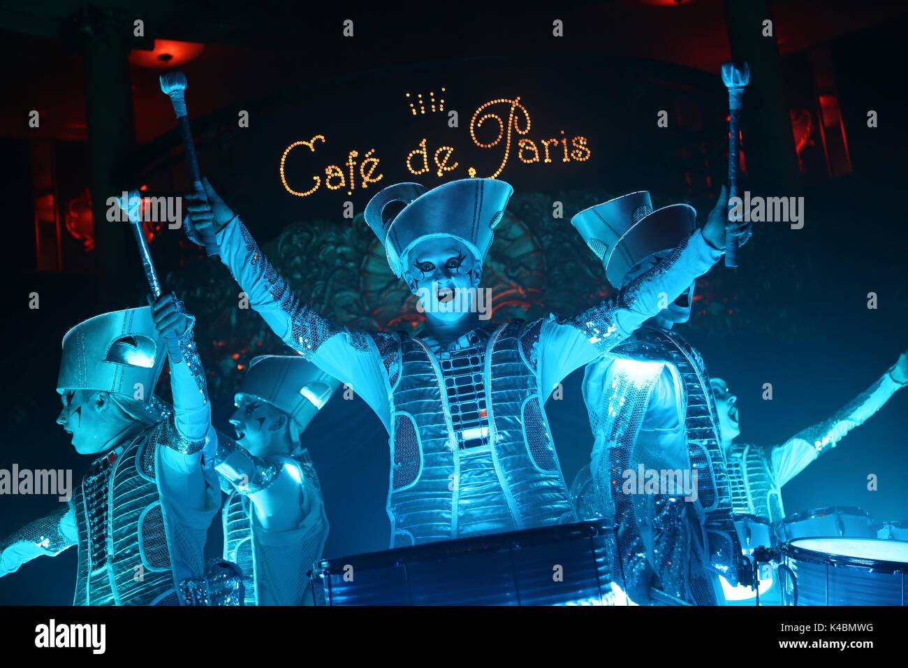 Cafe De Paris Londres Batteurs sur scène Banque D'Images