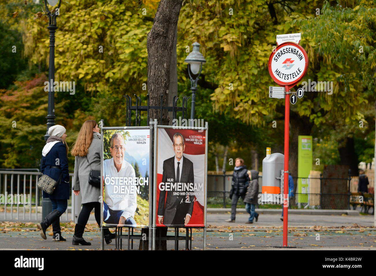 Nouvelle campagne d'affichage pour l'élection présidentielle fédérale le 4 décembre en Autriche, Alexander Van der Bellen Banque D'Images