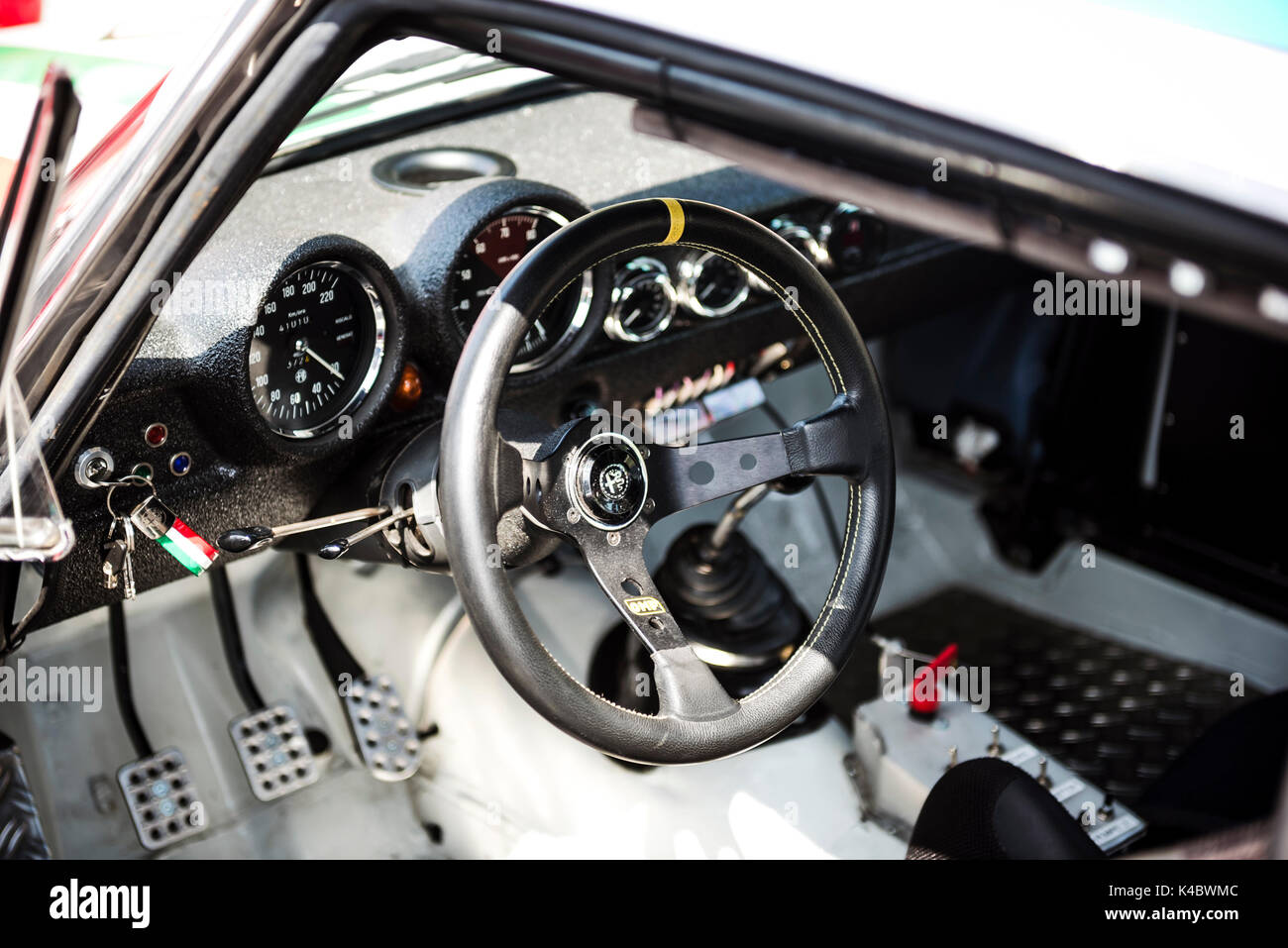 Alfa Romeo GTA - intérieur de voiture de course classique Banque D'Images