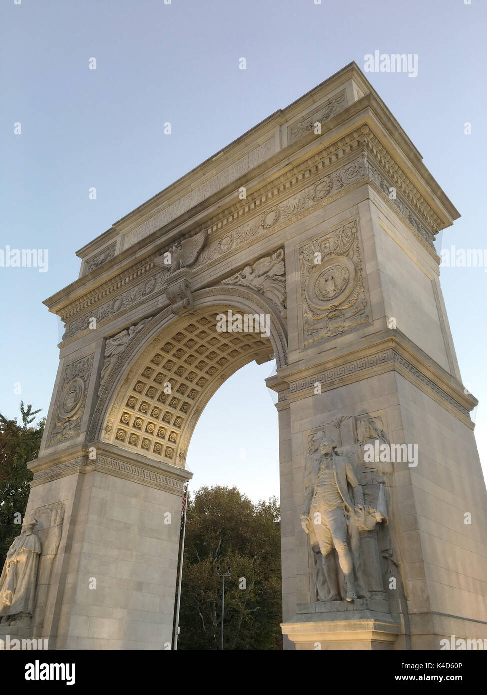 Le New York City Landmark le Washington Square Arch, à l'entrée nord du parc. Banque D'Images