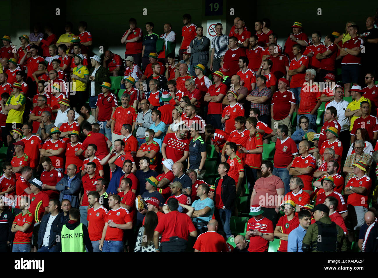 Pays de Galles fans avant la Coupe du Monde FIFA 2018, GROUPE D match de qualification au Stadionul Zimbru Chisinau, Moldova dans. Banque D'Images